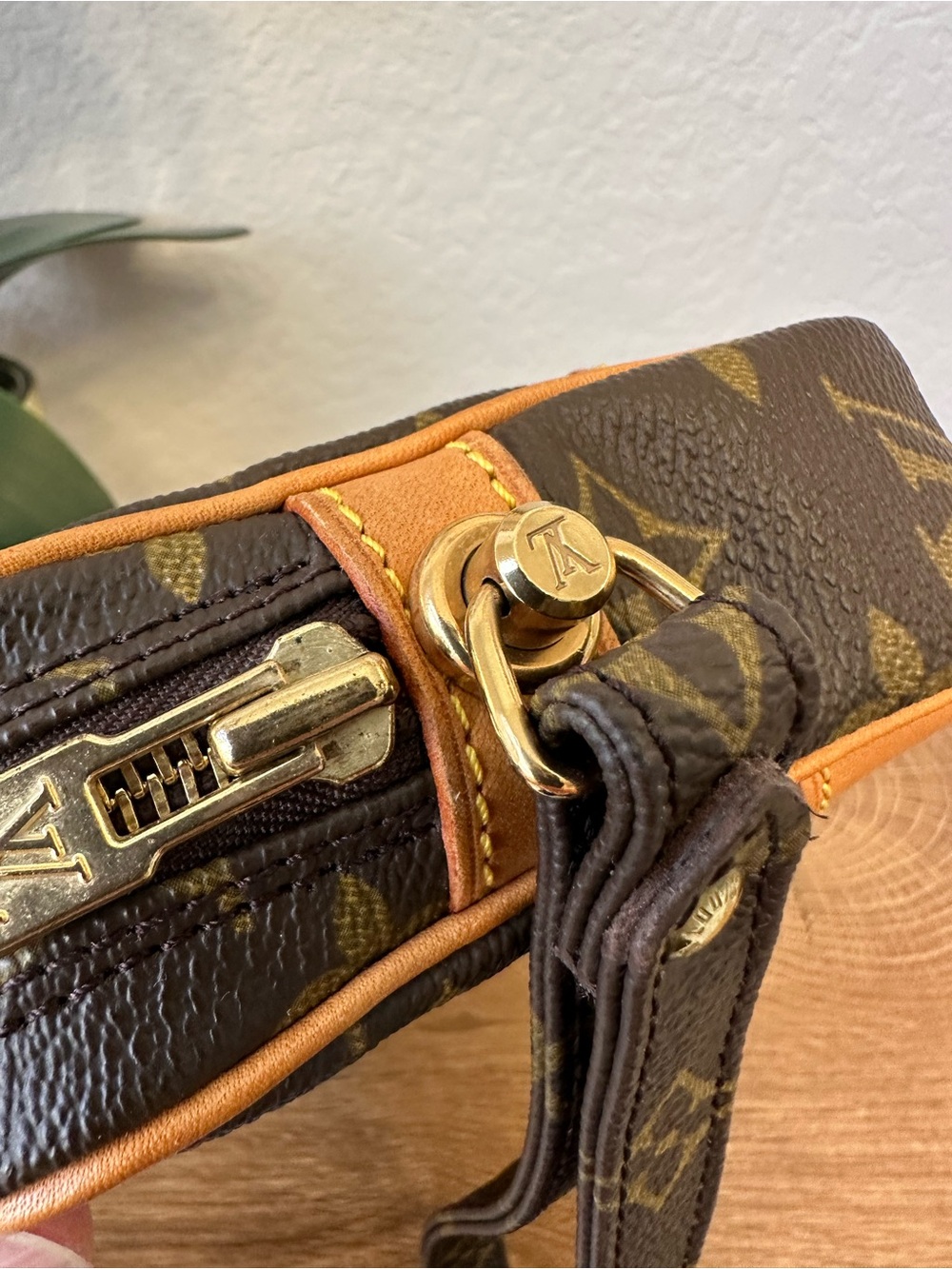 Louis Vuitton Marly Dragonne PM Brown Monogram Canvas Wristlet with Strap - Picture 8 of 16